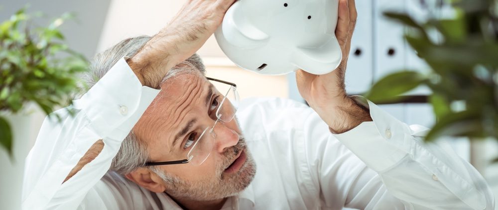 Savings rate plummet content