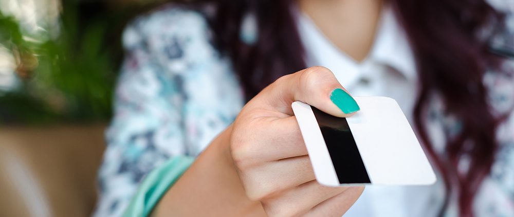 Ol article image fingernail girl content