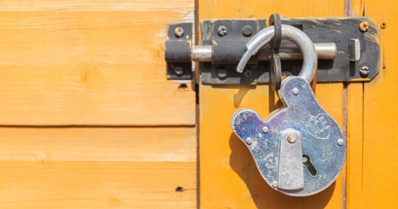 Padlock yellow background article image content