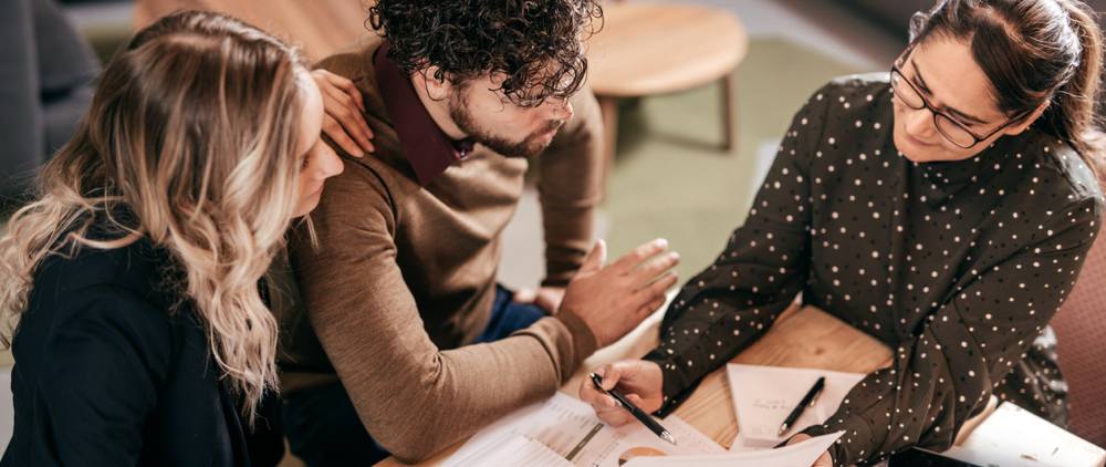 People couple refinance mortgage content