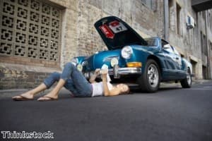 Aussies can save money by opting for annual car insurance deals content