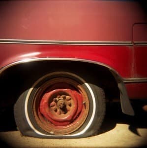 Female drivers 'don't check tyre pressure enough'