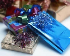 Aussie males see Christmas spending as 'a chore'