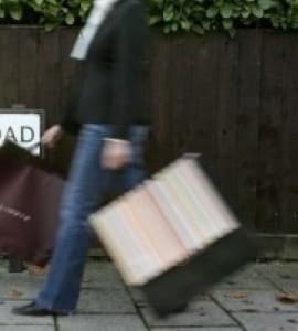 Users of debit cards 'expect constant sales'