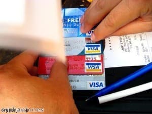 Greens MP calls for wider-reaching credit card reforms
