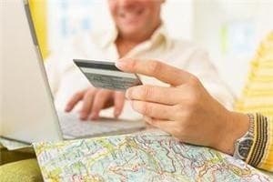 Aussies' credit card debt reaches record high