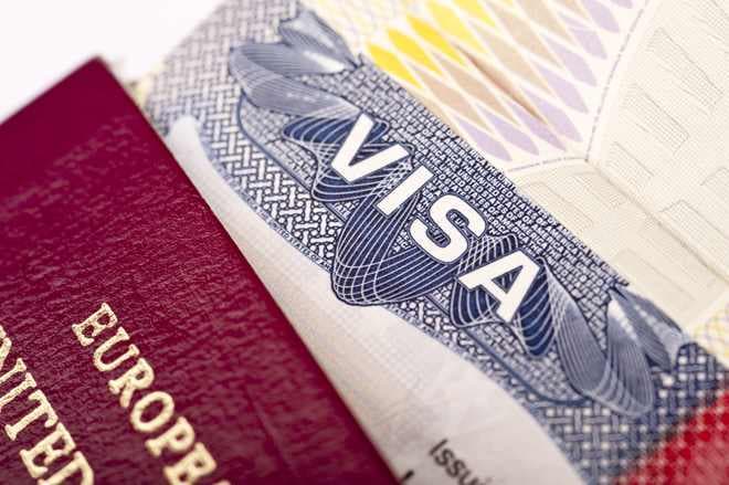 DFAT issues travel advisories as Europe tightens border controls