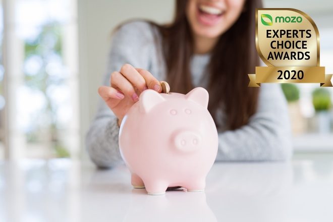 A person deposits a coin in a piggy bank, thinking about Bank of Sydney's wins at the 2020 Mozo Experts Choice Awards.
