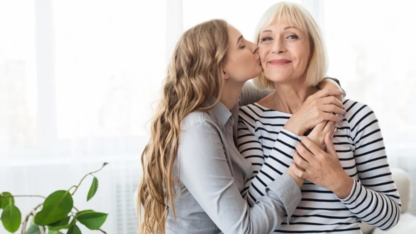 mum-and-daughter-in-a-white-room