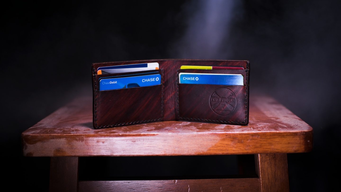 Credit-cards-in-wallet